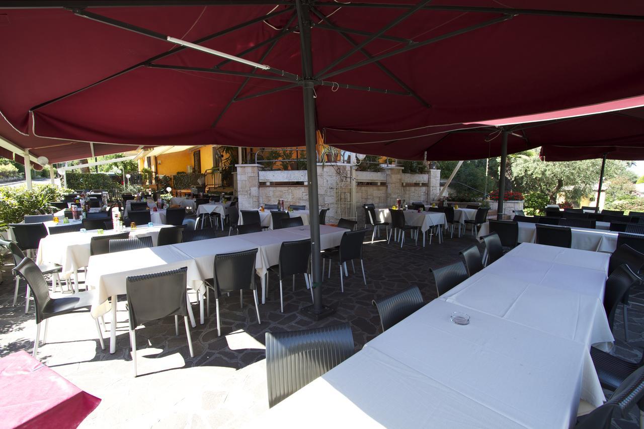 Albergo Tavernetta 카스텔누보델가다 외부 사진